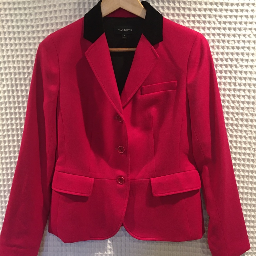 Brand New wool blazer w/velvet collar trim. Size 6